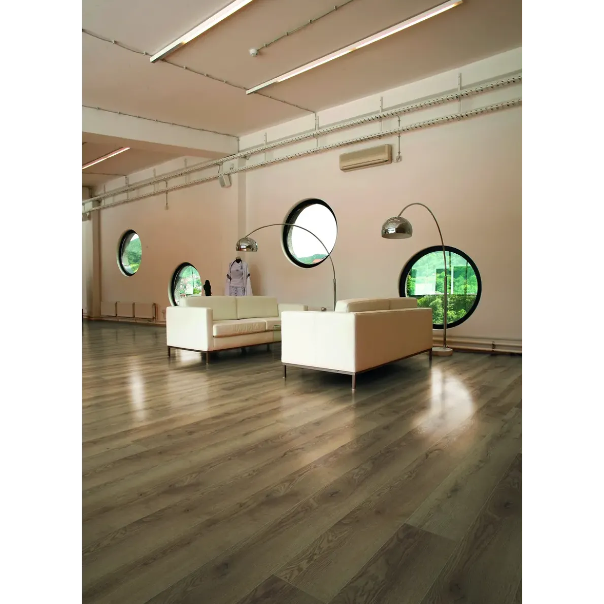 LAMINAT MAMMUT PLUS 4725 MOUN- TAIN OAK NATURE 10MM 1,801M2