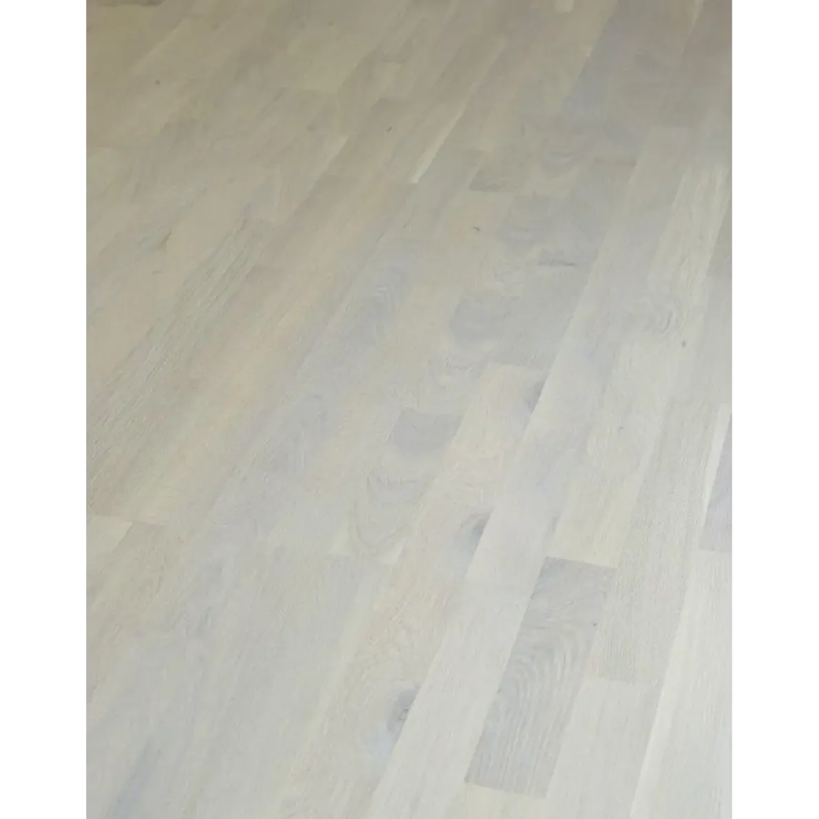 PARKETT 3-STAV BASIC EK PEARL VIT MATTLACK 14MM 3,18M2